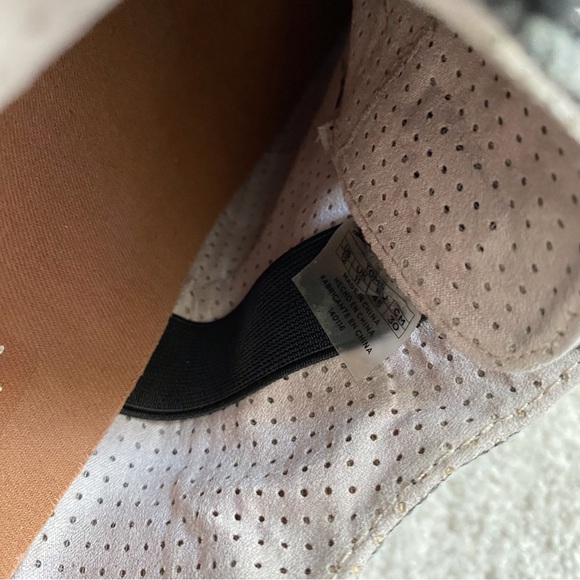 Toms Brogue Wingtip Shoes - Picture 9 of 9